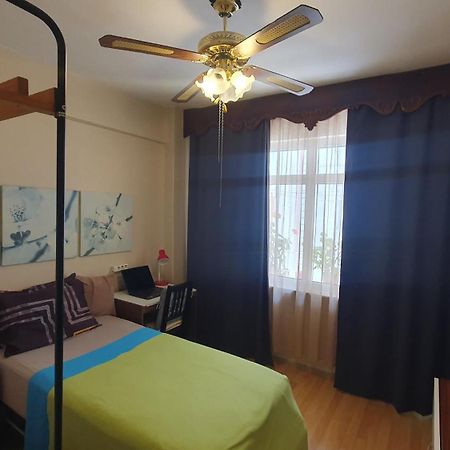 Feeling At Home In Istanbul Center 5 Minutes Walk To The Atakoey Metro Station & Metrobus Buitenkant foto