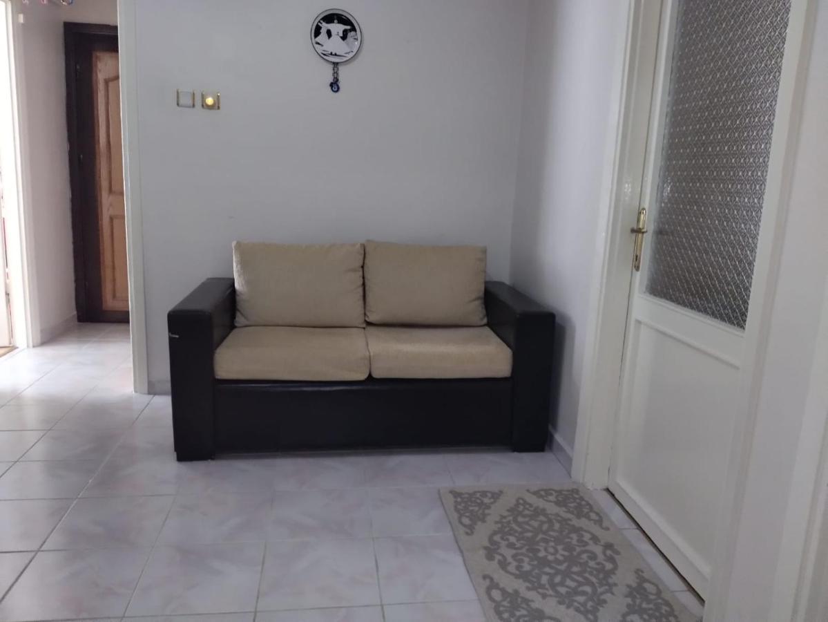 Feeling At Home In Istanbul Center 5 Minutes Walk To The Atakoey Metro Station & Metrobus Buitenkant foto