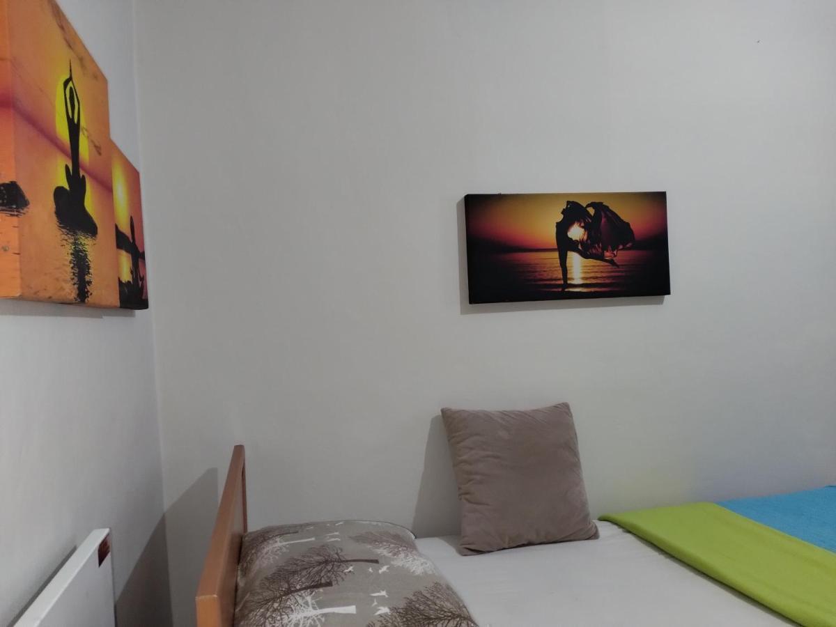 Feeling At Home In Istanbul Center 5 Minutes Walk To The Atakoey Metro Station & Metrobus Buitenkant foto
